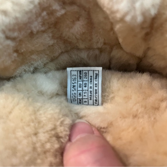 UGG Australia Upside Lace Up Shearling Boots Suede Sheepskin Boots Size 9 - Picture 9 of 12